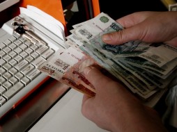 В Усть-Алданском районе бухгалтер магазина похитила деньги из кассы