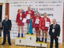 79-летний  нерюнгринец  завоевал серебро на чемпионате мира по самбо 