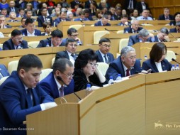 Бюджет Якутии на 2017 года и на плановый период 2018-2019 годов принят в окончательном чтении