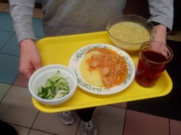В Якутии в нескольких школах учащиеся не получали горячего питания по субботам