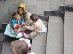 Минздрав России предлагает создать сеть кафе или столовых для людей, находящихся за чертой бедности