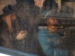 В Новосибирске выяснят, почему кондуктор выгнал девочку из автобуса в мороз