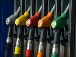 В Якутии с 1 февраля вырастут цены на бензин и дизельное топливо