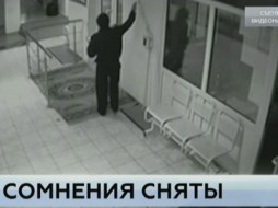 Охранник дома престарелых в Якутске спал, пока замерзший постоялец стучался в дверь ВИДЕО