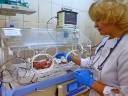 В Госдуму РФ внесут законопроект о запрете на суррогатное материнство‍