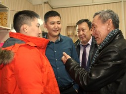 Министр инвестразвития Якутии встретился с предпринимателями Томпонского района