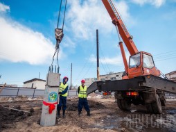 В Якутске забили первую сваю для детсада "Малышок" 