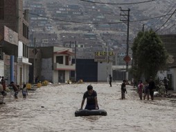 В результате наводнений в Перу погибли 113 человек