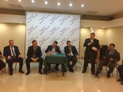 PRO&CONTRA: как чиновники и общественники Якутии «Ленские столбы» делили