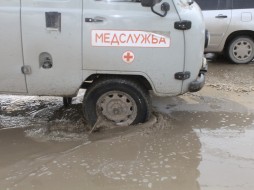 Активисты Народного фронта проверили состояние дорожного покрытия на улицах Якутска