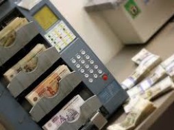 В Мирном сотрудница банка похитила около 1,5 млн рублей