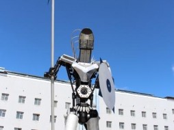В Якутске осужденные изготовили скульптуру рыцаря-исполина высотой 2,5 метра
