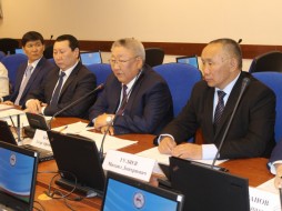 Активисты ОНФ в Якутии на встрече с главой обсудили приоритетные проекты