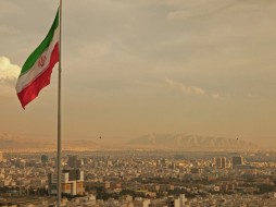 Иран принял решение об отмене виз для туристических групп из России