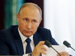 Президент Владимир Путин продлил санкции в отношении нескольких стран в связи с ситуацией на Украине 