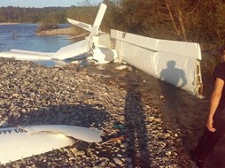 Три туриста погибли в результате падения легкомоторного самолета в Абхазии