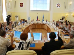 За три года Общественная палата Якутии провела 39 круглых столов по актуальным и резонансным темам