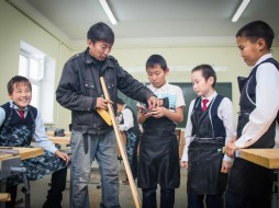 В Якутии в период летних каникул шесть тысяч школьников будут трудоустроены в сельской местности 