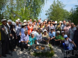 Природный парк "Ленские столбы" посетили 190 ветеранов из Якутска 