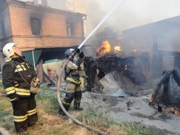 В Ростове-на-Дону сотни человек остались без жилья из-за крупного пожара