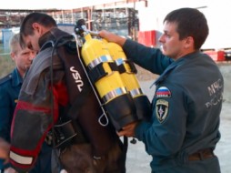 В поисково-спасательной операции на руднике "Мир" в Якутии задействованы 69 горноспасателей и шахтеров - ВИДЕО