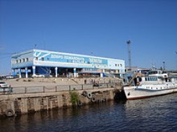 В Якутском речном порту задержан на месте преступления 37-летний капитан теплохода