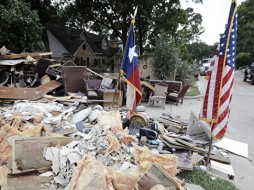 Число жертв мощного урагана "Харви"в Техасе достигло 70 человек