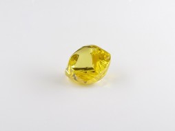 АЛРОСА добыла уникальный желтый алмаз массой 34,17 карата