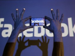 Facebook запустил вторую ленту новостей для всех пользователей
