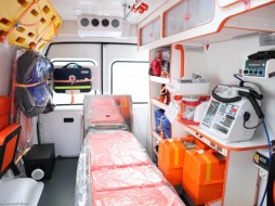 Больницы Якутии получили новые машины скорой помощи