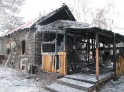 В Якутии при тушении пожара обнаружены трупы мужчины и женщины