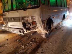 В Якутске в ДТП с пассажирским автобусом пострадала 12-летняя девочка 