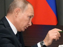 Владимир Путин приказал вывести войска из Сирии