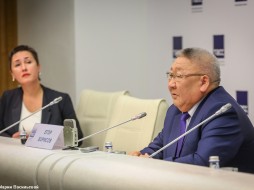 Глава Якутии дал пресс-конференцию в Санкт-Петербурге