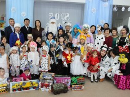 Минсвязи Якутии поздравили воспитанников детского реабилитационного центра в селе Майя