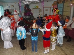 В новогодние каникулы сотрудники исправительных учреждений провели для детей праздничные мероприятия