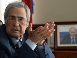 Губернатор Кемеровской области Аман Тулеев подал в отставку 