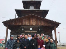 Архиепископ Якутский и Ленский Роман посетил Амгу 