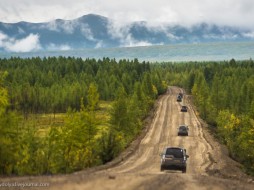 На трассе "Колыма" в Якутии остановлено движение из-за размыва дорожного полотна