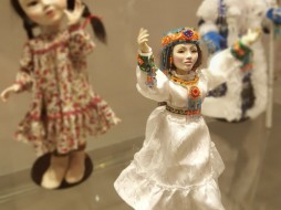 В Якутске пройдет выставка авторских кукол «Бал снежной долины»