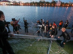 "Ситуация зашла в тупик". Противостояние вокруг храма в Екатеринбурге