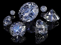 АЛРОСА в апреле 2019 г. реализовала алмазно-бриллиантовую продукцию почти на $319 млн 