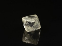 АЛРОСА назвала крупный алмаз в честь знаменитого якутского геолога