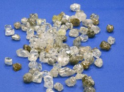  Севералмаз добыл более 700 кристаллов алмазов специальных размеров