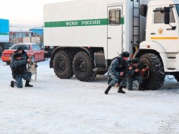 Школьники Якутска побывали в отделе по конвоированию осужденных