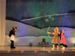 Премьерный показ спектакля «Таал-Таал эмээхсин» прошел в Якутске при полном аншлаге