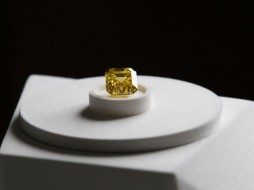 Уникальный желтый бриллиант «Жар-птица» АЛРОСА продан Graff Diamonds