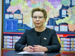 Галина Данчикова поздравила якутян с Днем республики