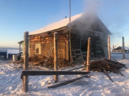 В Амгинском районе Якутии при тушении пожара обнаружены тела мужчины и женщины