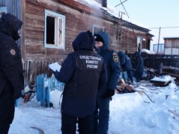 В пригороде Якутска при пожаре погибли двое детей